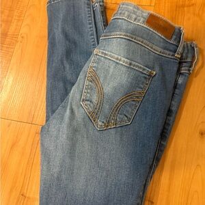 Hollister Light Blue Mid Rise Super Skinny Jean 27X28